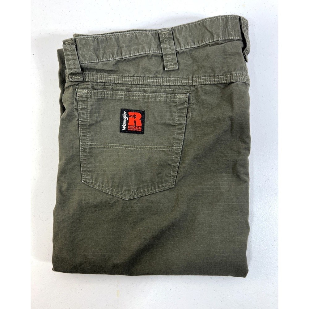 Wrangler Riggs Workwear Men's Green Rip Stop Canvas Rugged Size 44 X 32